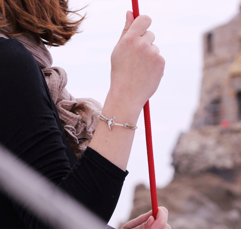 Elégant Bracelet Irrégulier Orné De Zircon Chatoyant Pour